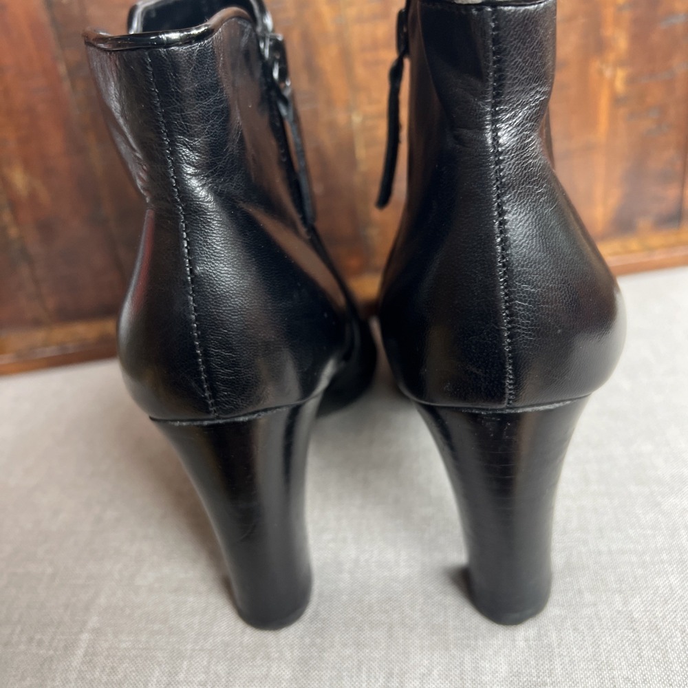 Lauren Ralph Lauren Women Marcy Black Leather Zip boots Ankle Bootie 8 B‎ Shoes - Picture 4 of 12